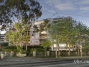 Serenity Renovated Riverfront Home