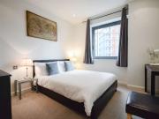 Serviced 2 Bedroom Apartment to rent in Isle of Dogs, London