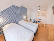 SERVICED APARTMENT: New and modern, central rooftop...