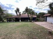 Seu Paraíso Particular em Branquinhos: Chácara Completa...