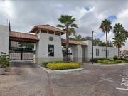 SF CASA EN VENTA EN CUMBRES DEL LAGO