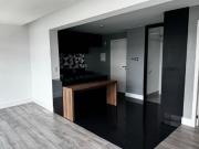 SGAN 915,78,m², reformado, 2qts,suíte, elevador, vg...