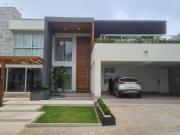 SHAQ ÁGUA QUENTE RESIDENCIAL SAO FRANCISCO CASA NOVA A...