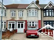 Shared accommodation to rent in Ashburton Avenue, Ilford IG3