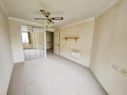 Shared Living/roommate 1 Bedroom For Sale Crawley...