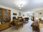 Shared Living/roommate 1 Bedroom For Sale Crawley West...