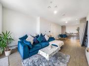 Shared Living/roommate 1 Bedroom For Sale Ealing Greater...