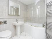 Shared Living/roommate 2 Bedroom For Sale Stockport...