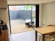 Shared Living/roommate 3 Bedroom For Rent London London...
