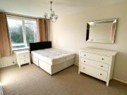 Shared Living/roommate 3 Bedroom For Sale London Greater...