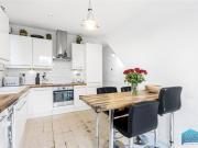 Shared Living/roommate 3 Bedroom For Sale London Greater...