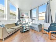Shared Living/roommate 3 Bedroom For Sale Londres...