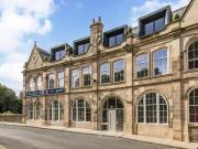 Shared Living/roommate 3 Bedroom For Sale West End West...