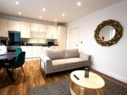 Shared Living/roommate 44 Bedroom For Sale Swindon...