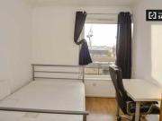 Shared Living/roommate 4 Bedroom For Rent London London...