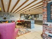 Shared Living/roommate 5 Bedroom For Sale Norwich...