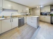 Shared Living/roommate 8 Bedroom For Sale Leeds Leeds...
