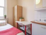 Shared Living/roommate 9 Bedroom For Rent London London...