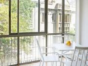 SHARING A BEAUTIFUL FLAT!