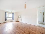 Sheldrick Close, Colliers Wood, London SW19, 2 bed flat...