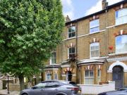 Shelgate Road, Battersea, 2 Bedroom Flat