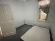 Sheringham Avenue, London E12, 2 bed flat to rent,...