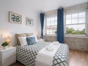 Shiny Adorable Flat w/ Prime Location