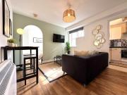 Short Let/ Bills Incl Super 1 Bedroom Apt