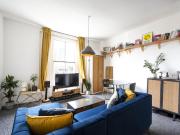 Short let Bright 1 bed flat Hackney Dalston