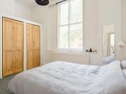 Short let Bright 1 bed flat Hackney Dalston