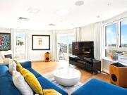 SHORT LET. Luxury two bedroom, two bathroom penthouse...