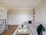 SHORT LET*A modern, beautifully finished apartment...