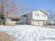 Short or Long Term 4 Bedroom 2 Storey Split Backing onto...