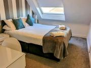 Short term 2 bed flat