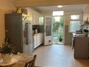 Short Term Let: Beautiful 3/4 BR Family Home in N2