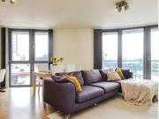 Short term let. Two bed in Stratford