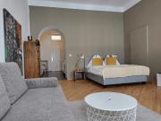 Short Term Rental in Historic Viennese Building:...