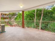 SHORT WALK TO STATION & AMENITIES!