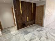 شقة فاخرة للبيع بالتنازل– الطابق الثاني – 78 م²