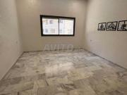 شقة في الطابق الأرضي تطل على مساحة خضراء