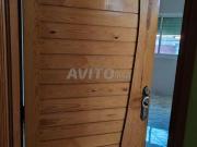 شقة للكراء قرب مدرسة الفنون و المهن للطلبة فقط