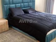 شقة قرب محطمة الطكسيات لقدم البحر طابق أول لل