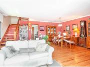 Si buscas una casa especial en Luanco, esta vivienda lo...