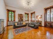 Signorile appartamento nel centro storico di Arona