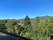 Signorile casa gemella nel verde e con vista aperta