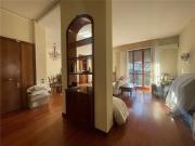 SIGNORILE VIA DUCCIO DI BONINSEGNA SOFFIANO 5 vani 120mq