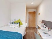 Silver En Suite B Has an Apartment