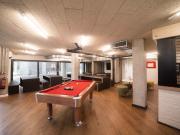 Silver Ensuite High Fl C Has an Apartment