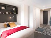 Silver Ensuite Mid Fl I Has an Apartment