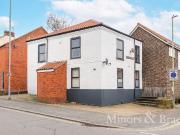 Silver Road, Norwich NR3, 2 bed flat to rent, £1,000 pcm...
